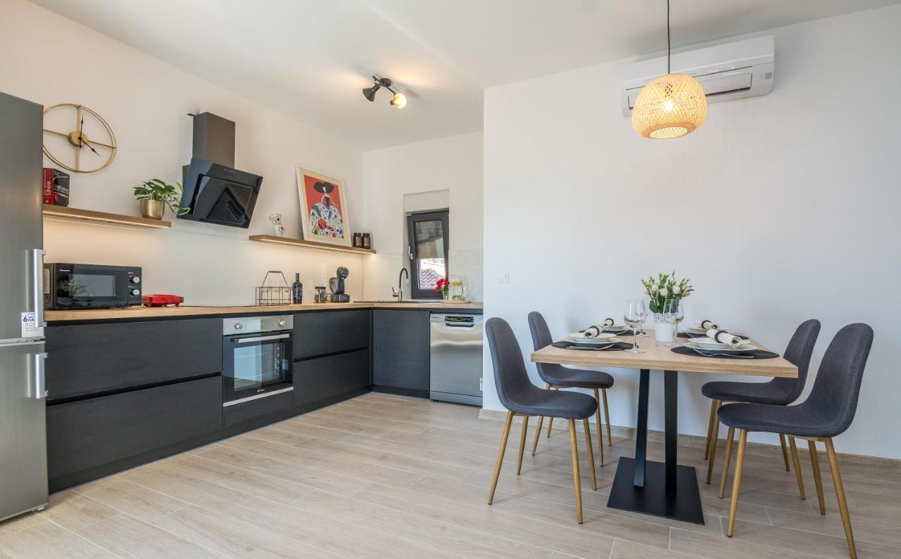 Apartments Maella Zadar Ngoại thất bức ảnh
