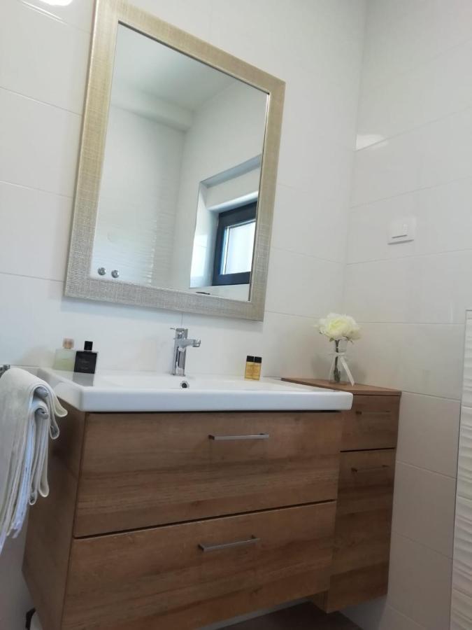 Apartments Maella Zadar Ngoại thất bức ảnh