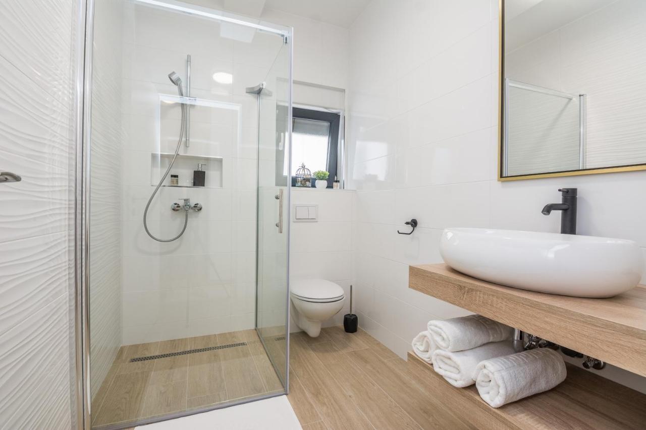Apartments Maella Zadar Ngoại thất bức ảnh